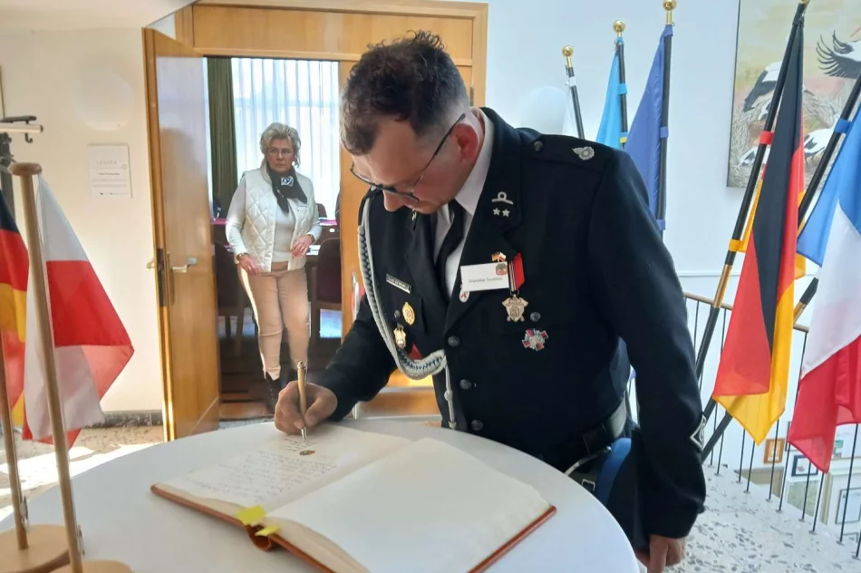 Delegacja z wizytą w partnerskim mieście  - zdjęcie 10