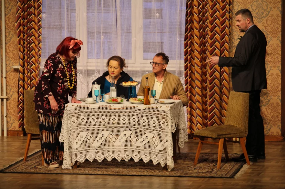 Teatr Robotniczy wystąpił ze spektaklem „Wykapany zięć” - zdjęcie 3
