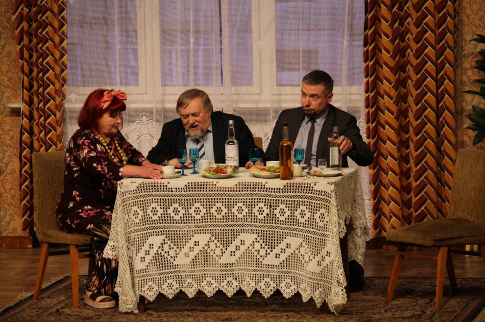 Teatr Robotniczy wystąpił ze spektaklem „Wykapany zięć” - zdjęcie 12