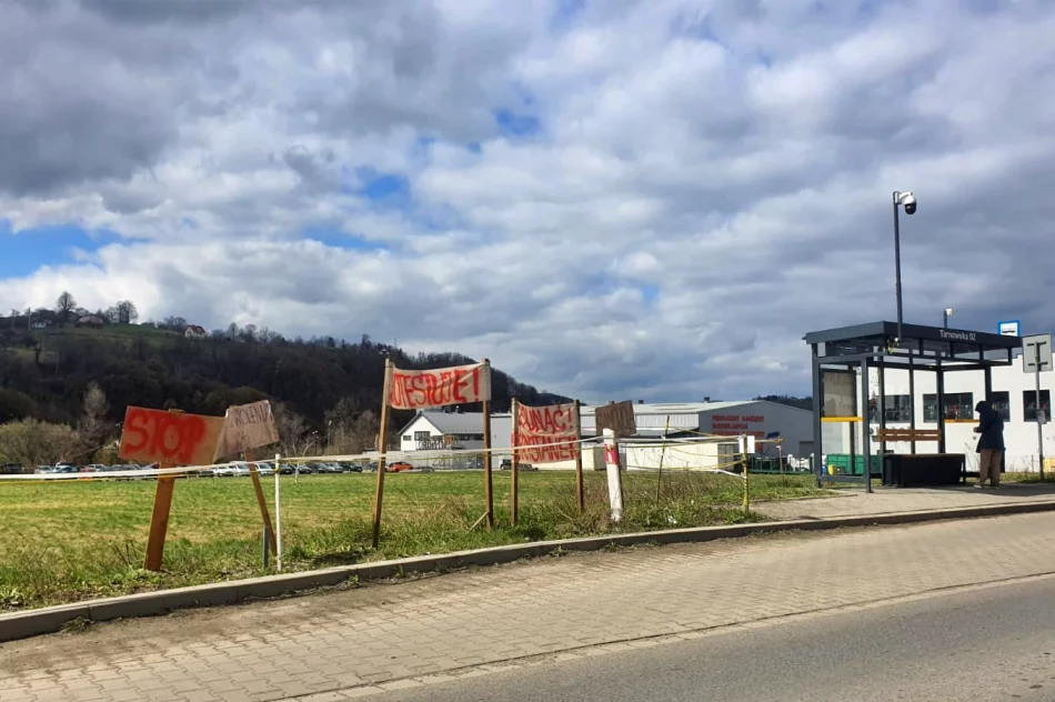 Autobusy będą zatrzymywać się na jezdni. Większe korki na ruchliwej drodze - zdjęcie 4