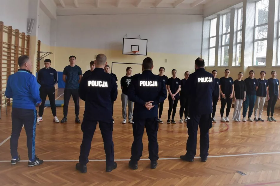 Test sprawnościowy uczniów klasy policyjnej - zdjęcie 2
