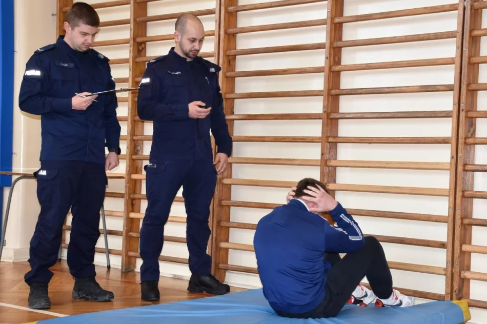 Test sprawnościowy uczniów klasy policyjnej - zdjęcie 5