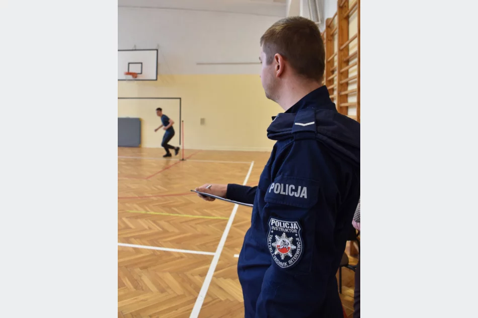 Test sprawnościowy uczniów klasy policyjnej - zdjęcie 8