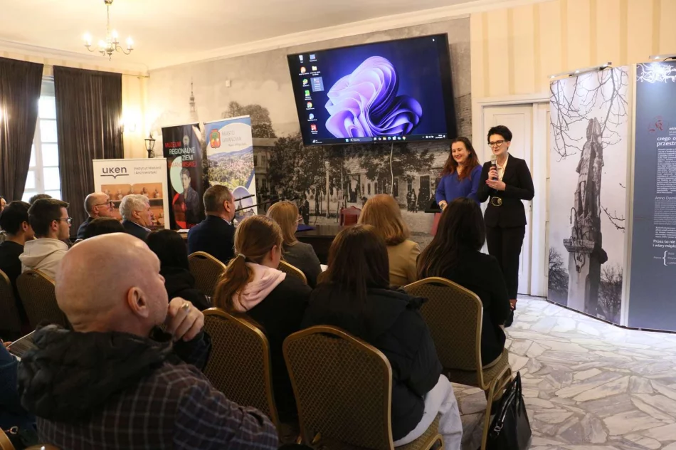 W Muzeum Regionalnym odbyła się konferencja naukowa „PALIMPSEST ZIEMI LIMANOWSKIEJ. HISTORIA – KULTURA – DZIEDZICTWO” - zdjęcie 12