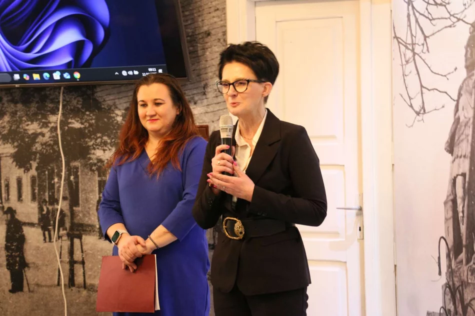 W Muzeum Regionalnym odbyła się konferencja naukowa „PALIMPSEST ZIEMI LIMANOWSKIEJ. HISTORIA – KULTURA – DZIEDZICTWO” - zdjęcie 13
