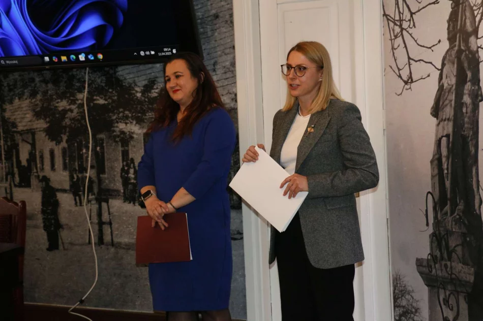 W Muzeum Regionalnym odbyła się konferencja naukowa „PALIMPSEST ZIEMI LIMANOWSKIEJ. HISTORIA – KULTURA – DZIEDZICTWO” - zdjęcie 15