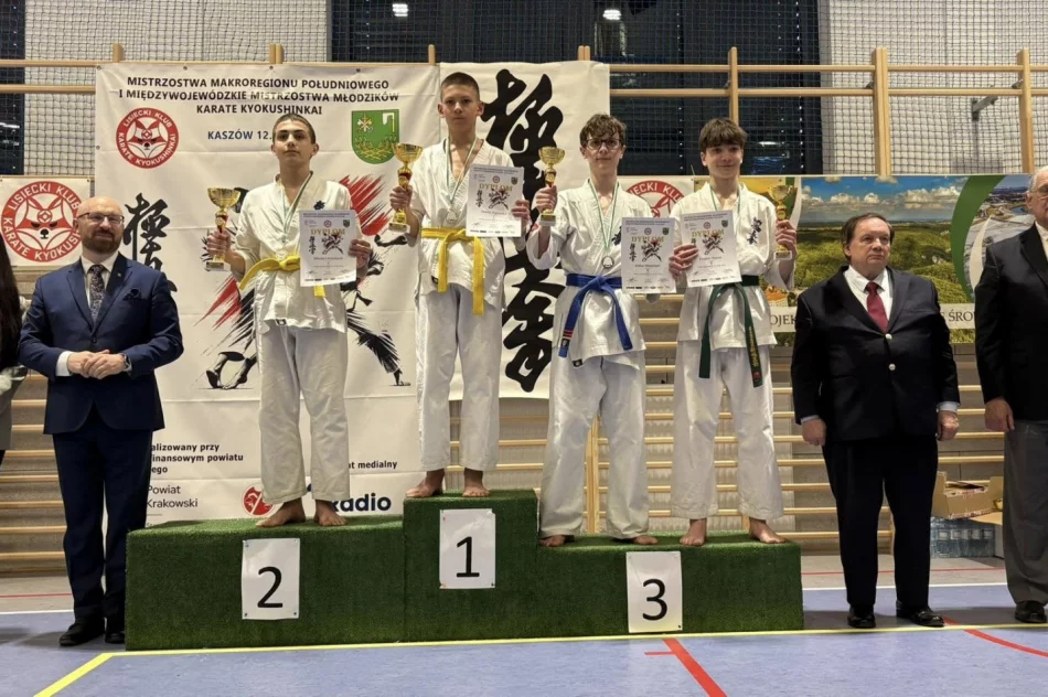 8 medali karateków ARS Limanowa – JONIEC Team na Mistrzostwach Makroregionu Południowego i Międzywojewódzkich Mistrzostwach Młodzików w Karate Kyokushin - zdjęcie 2