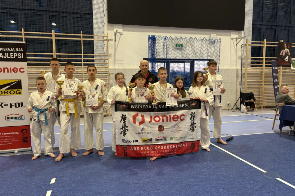 8 medali karateków ARS Limanowa – JONIEC Team na Mistrzostwach Makroregionu Południowego i Międzywojewódzkich Mistrzostwach Młodzików w Karate Kyokushin - zdjęcie 8