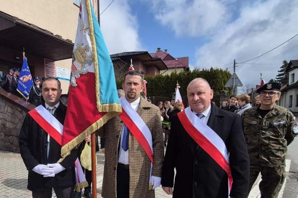 Uczczono ofiary Katynia i katastrofy smoleńskiej (ZDJĘCIA) - zdjęcie 6