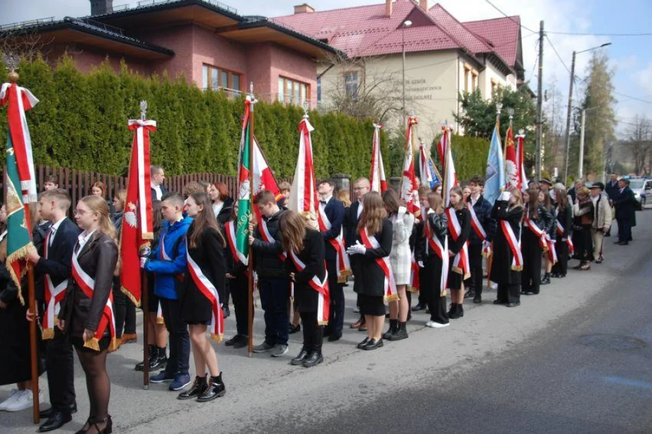 Uczczono ofiary Katynia i katastrofy smoleńskiej (ZDJĘCIA) - zdjęcie 8
