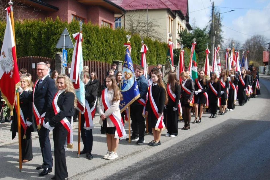 Uczczono ofiary Katynia i katastrofy smoleńskiej (ZDJĘCIA) - zdjęcie 15