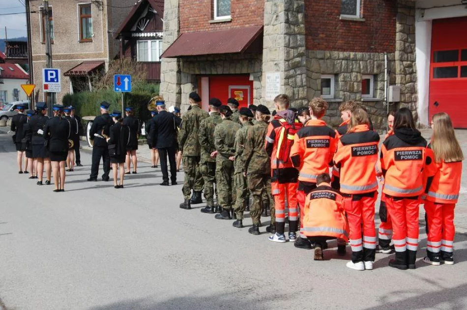 Uczczono ofiary Katynia i katastrofy smoleńskiej (ZDJĘCIA) - zdjęcie 16