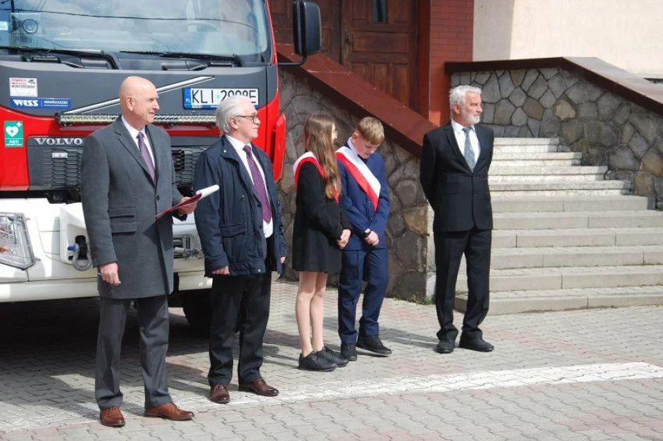 Uczczono ofiary Katynia i katastrofy smoleńskiej (ZDJĘCIA) - zdjęcie 18