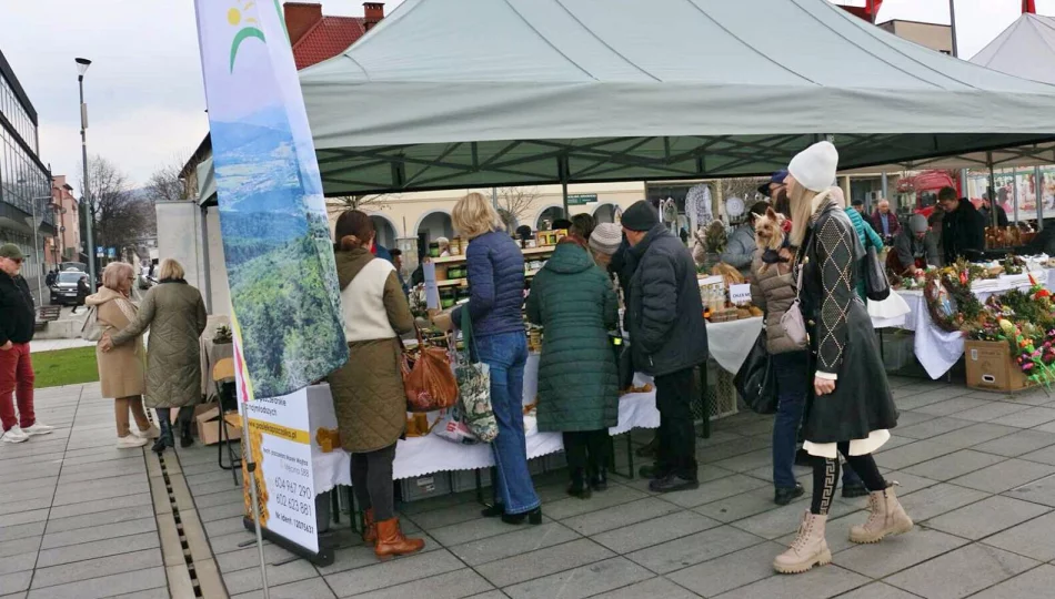 V Kiermasz Wielkanocny na limanowskim rynku (ZDJĘCIA) - zdjęcie 1