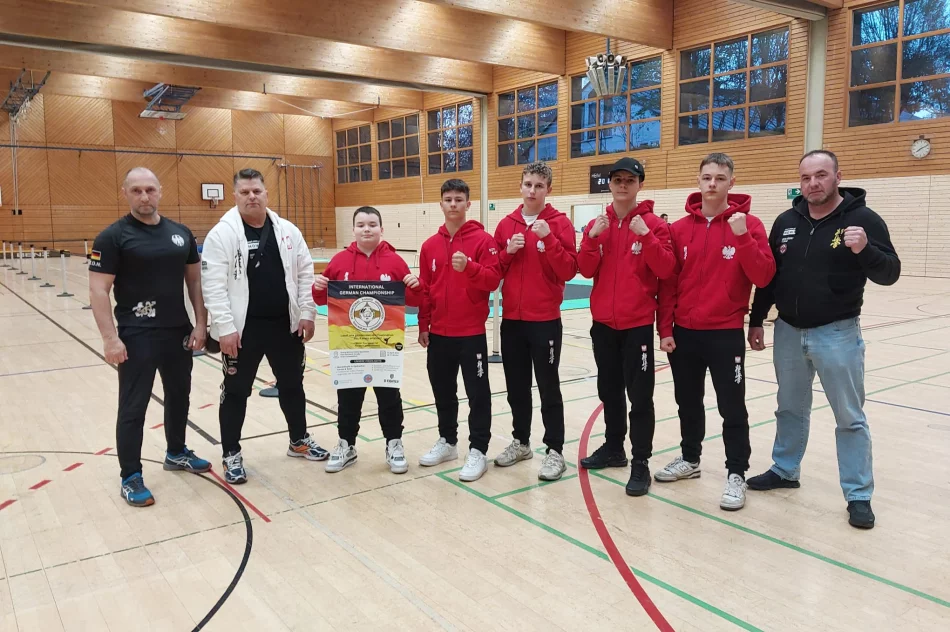 4 medale dla zawodników Limanowskiego Klubu Kyokushin Karate na International German Championship IKO Nakamura - zdjęcie 3