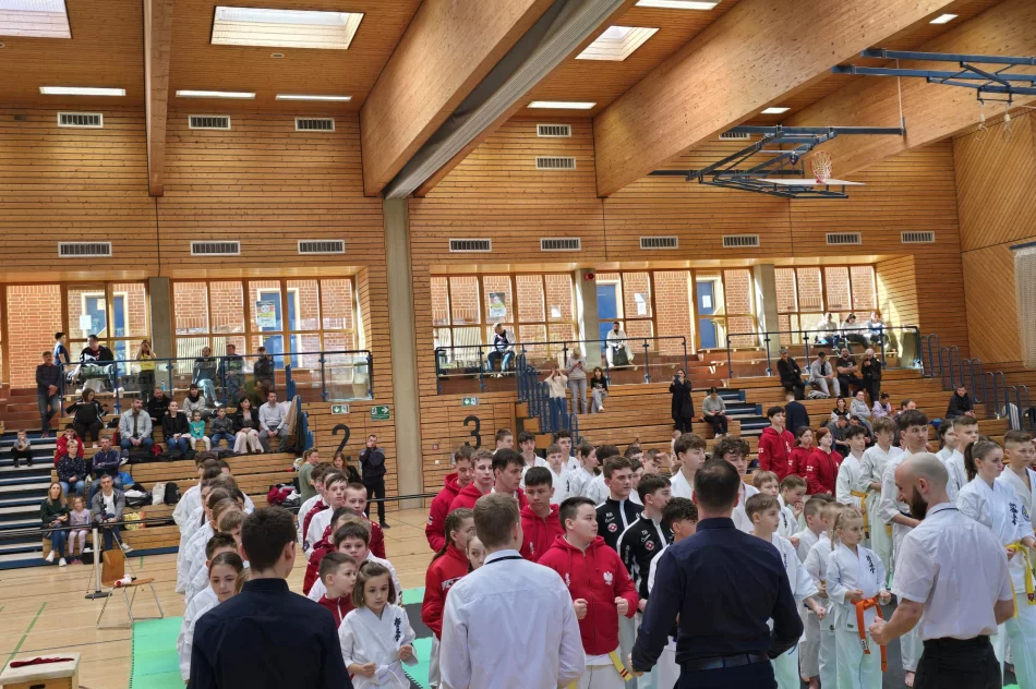 4 medale dla zawodników Limanowskiego Klubu Kyokushin Karate na International German Championship IKO Nakamura - zdjęcie 7