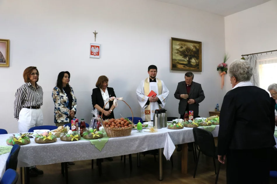 Wielkanocne spotkanie w Dziennym Domu „Senior+” w Limanowej - zdjęcie 5