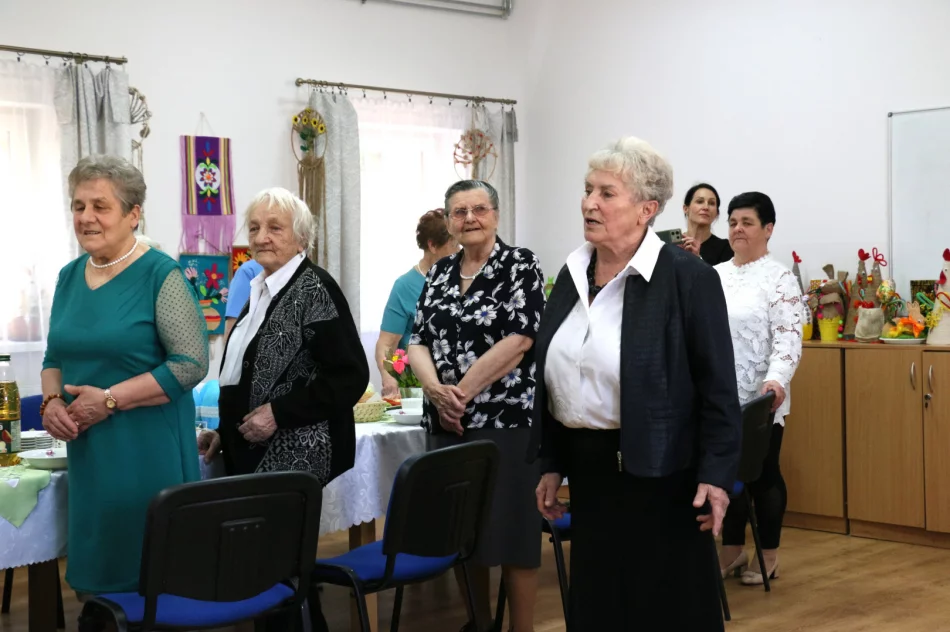 Wielkanocne spotkanie w Dziennym Domu „Senior+” w Limanowej - zdjęcie 7