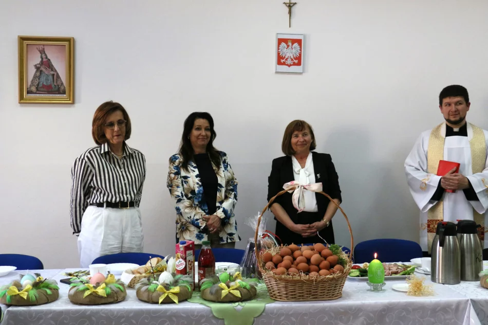 Wielkanocne spotkanie w Dziennym Domu „Senior+” w Limanowej - zdjęcie 12