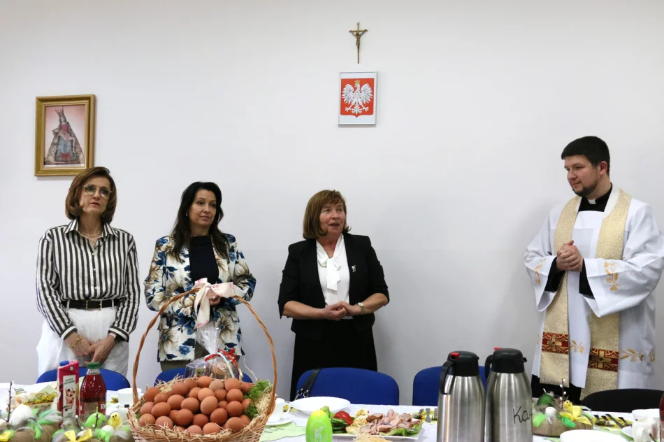 Wielkanocne spotkanie w Dziennym Domu „Senior+” w Limanowej - zdjęcie 17