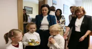 Przedszkolaki z wielkanocnymi życzeniami u Burmistrz Miasta - zdjęcie 2