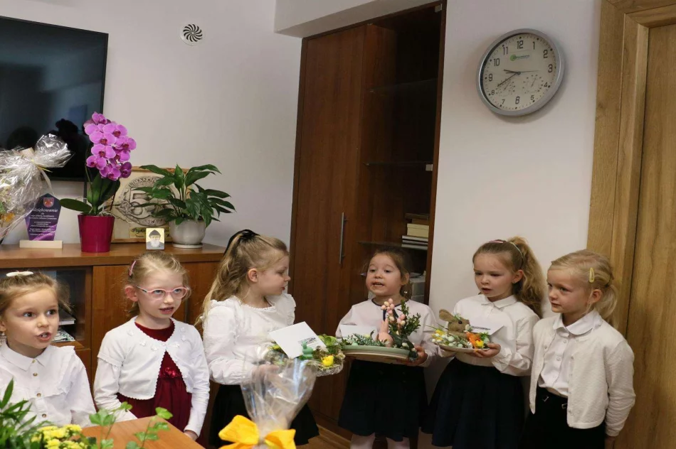 Przedszkolaki z wielkanocnymi życzeniami u Burmistrz Miasta - zdjęcie 10