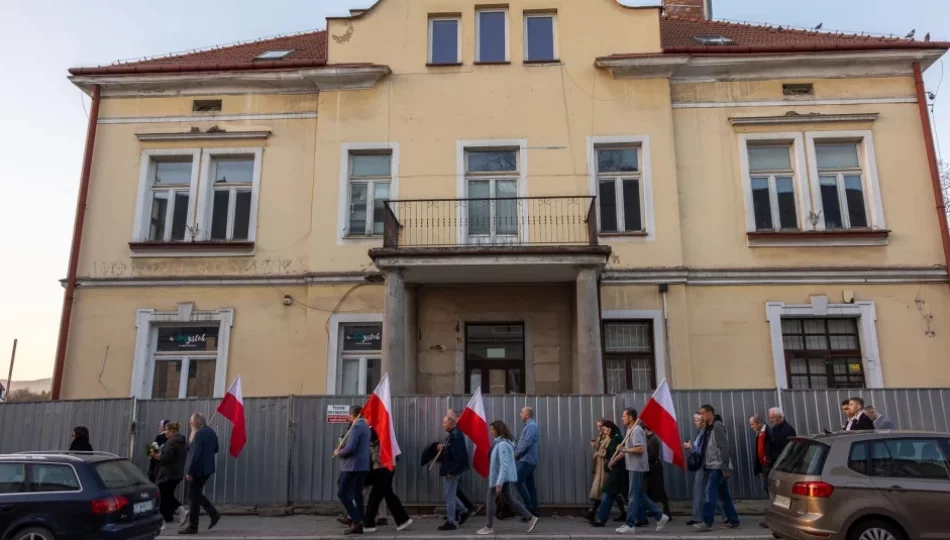 Oddolne obchody 80. rocznicy rozbicia aresztu UB (ZDJĘCIA) - zdjęcie 1
