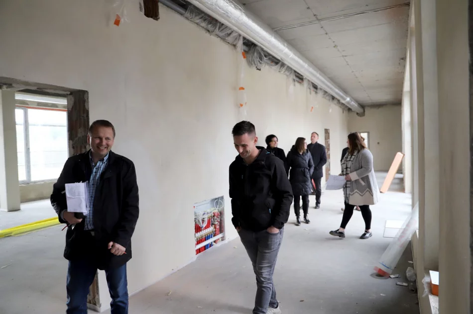 Budowa przedszkola, żłobka oraz zaplecza sportowego w Starej Wsi - Roli - zdjęcie 18