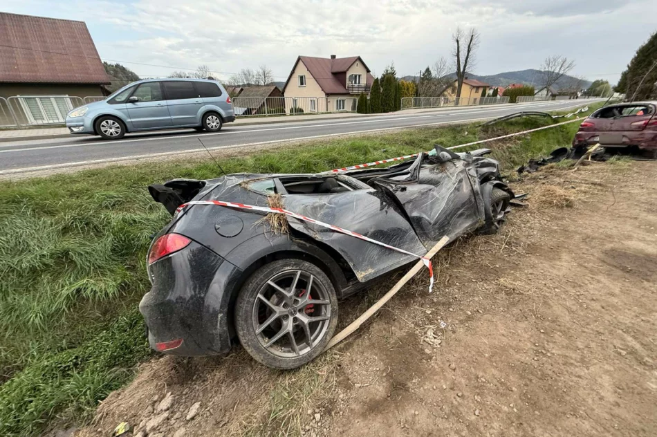 Groźny wypadek: auta rozbite, uczestnicy wyszli cało (ZDJĘCIA) - zdjęcie 6