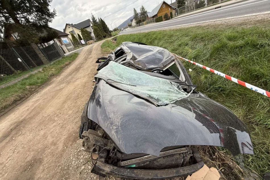 Groźny wypadek: auta rozbite, uczestnicy wyszli cało (ZDJĘCIA) - zdjęcie 8