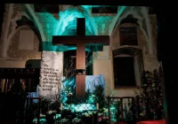 Wielka Sobota w Kościele katolickim to czas milczenia i zadumy - zdjęcie główne