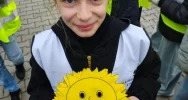 Policjanci i uczniowie rozdawali "słoneczka" oraz... czerwone kartki - zdjęcie 4