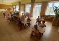 Przewodnik dla rodziców o edukacji przedszkolnej Montessori - zdjęcie główne