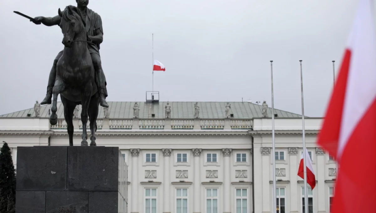 Żałoba narodowa w sobotę w Polsce. Co to oznacza?