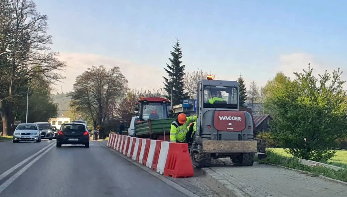 Sporny przystanek znika 