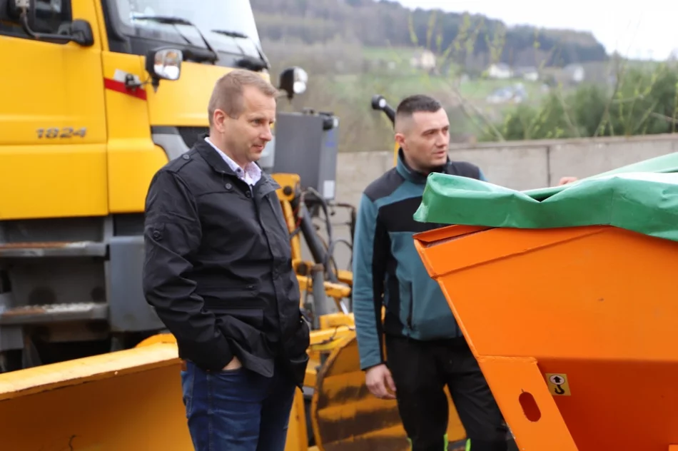 Dostawa sprzętu komunalnego – jedno z zadań w ramach 8 edycji Programu Polski Ład - zdjęcie 10