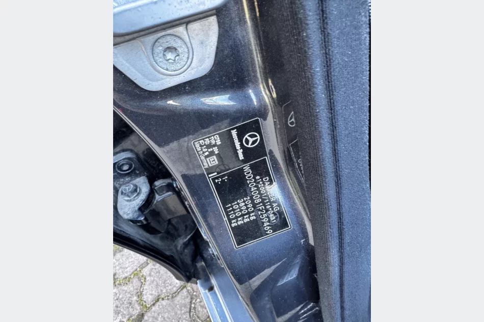 Mercedes-Benz C220 CDI W204 – zadbany egzemplarz z pełną historią serwisową! - zdjęcie 1