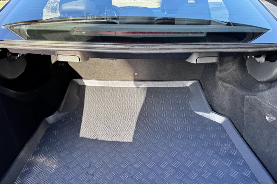 Mercedes-Benz C220 CDI W204 – zadbany egzemplarz z pełną historią serwisową! - zdjęcie 2