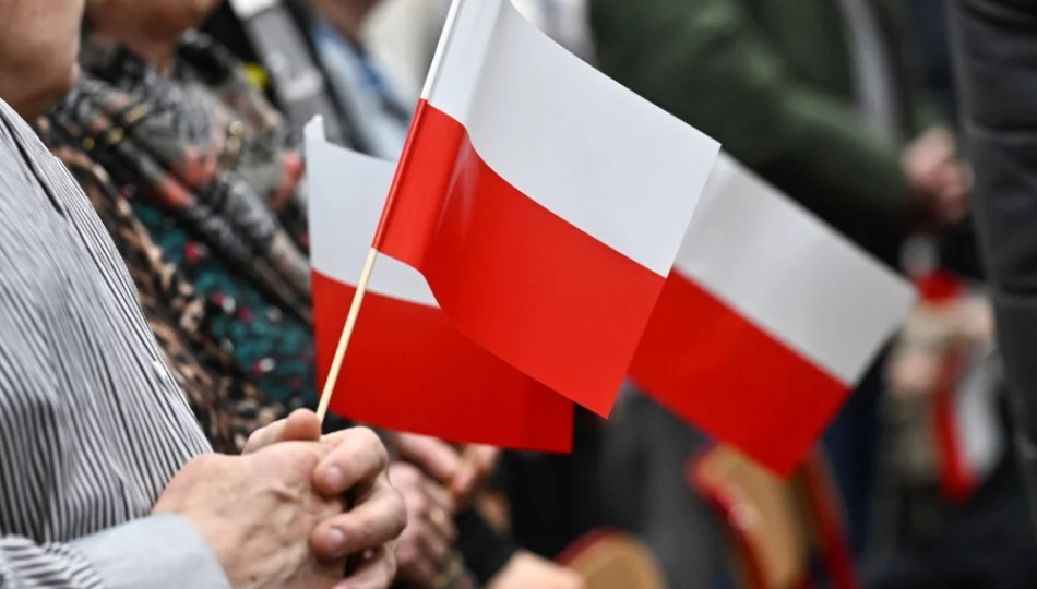 Kandydaci na prezydenta wznawiają kampanię po żałobie narodowej - zdjęcie 1