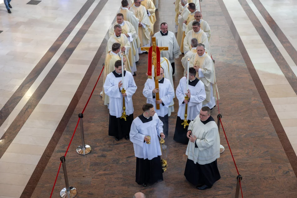 Chór LimaNovum wystąpił w Sanktuarium Bożego Miłosierdzia w Łagiewnikach - zdjęcie 10