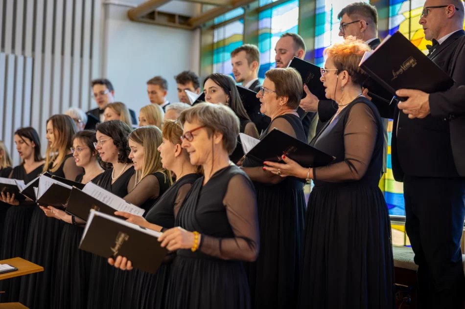 Chór LimaNovum wystąpił w Sanktuarium Bożego Miłosierdzia w Łagiewnikach - zdjęcie 20