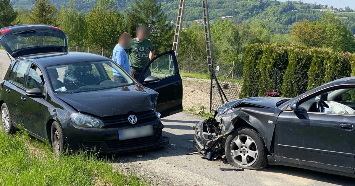 Czołowe zderzenie – jedna osoba trafiła do szpitala
