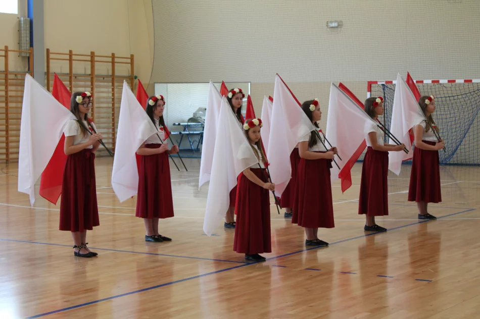 „3 maja – cóż to za data?”- obchody Święta Konstytucji w Szkole Podstawowej nr 3 - zdjęcie 2