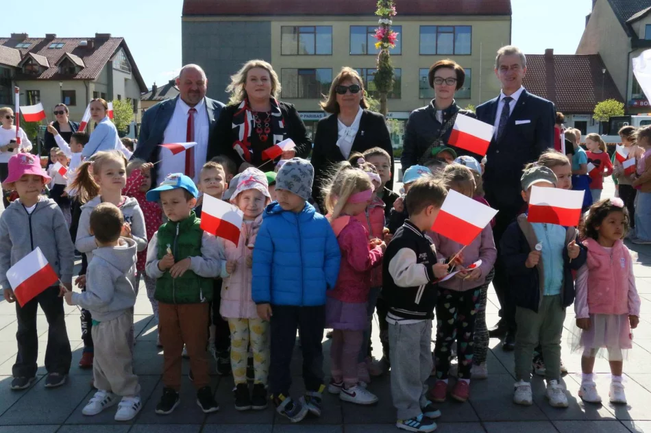 Patriotyczne świętowanie na limanowskim rynku! - zdjęcie 19
