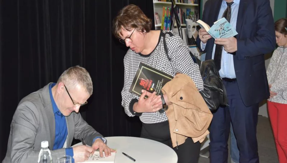 Antoni Bugajski gościł w bibliotece - zdjęcie 1