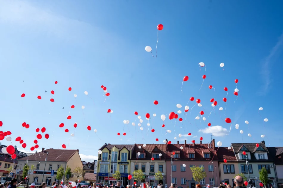 Patriotyczne obchody na limanowskim rynku (ZDJĘCIA) - zdjęcie 2