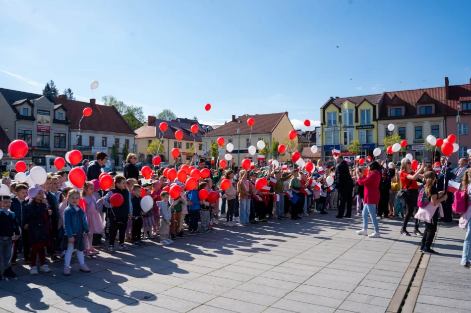 Patriotyczne obchody na limanowskim rynku (ZDJĘCIA) - zdjęcie 11