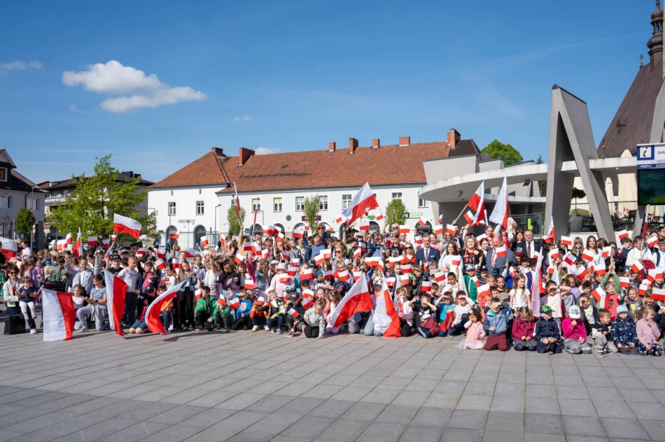 Patriotyczne obchody na limanowskim rynku (ZDJĘCIA) - zdjęcie 12