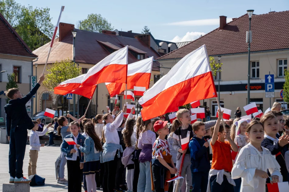 Patriotyczne obchody na limanowskim rynku (ZDJĘCIA) - zdjęcie 13