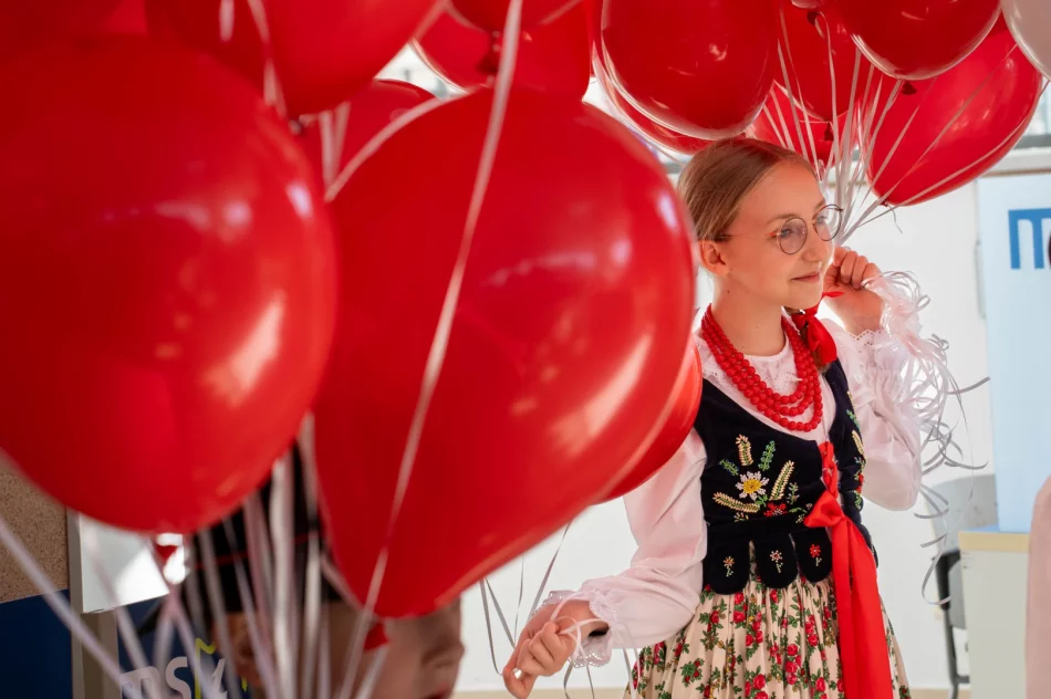 Patriotyczne obchody na limanowskim rynku (ZDJĘCIA) - zdjęcie 18